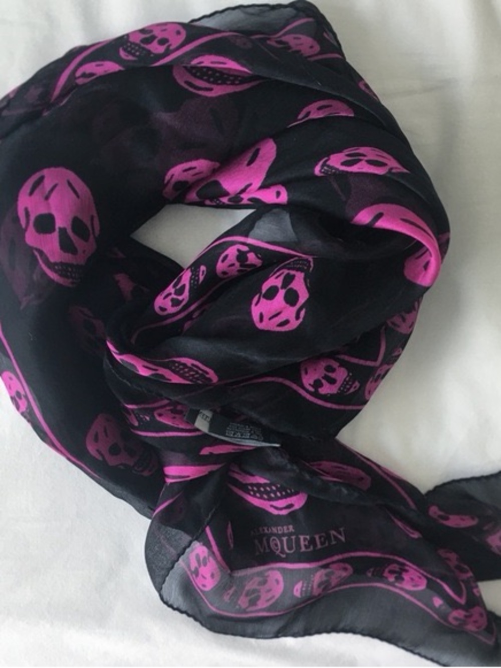 Alexander McQueen Black and Fuchsia Skull Silk Scarf